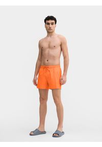 4f - Spodenki kąpielowe boardshorty męskie. Kolor: pomarańczowy. Materiał: włókno, elastan, materiał