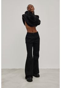Marsala - Bawełniane spodnie typu dzwony w kolorze DEEP BLACK - ICONIC -S. Okazja: na co dzień. Materiał: bawełna. Styl: retro, klasyczny, elegancki, casual