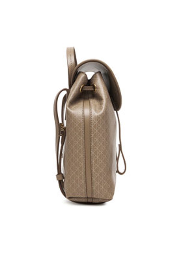 Calvin Klein Plecak Emblem Aop Mini Backpack LV04F3507G Beżowy. Kolor: beżowy. Materiał: skóra
