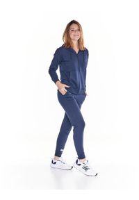 LEONE 1947 APPAREL - Podstawowy damski dres „Welcome Back” z kapturem i zamkiem błyskawicznym.. Kolor: niebieski. Materiał: dresówka. Sport: fitness