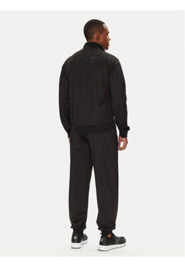 EA7 Emporio Armani Dres 7M000237 AF12449 UC001 Czarny Regular Fit. Kolor: czarny. Materiał: syntetyk