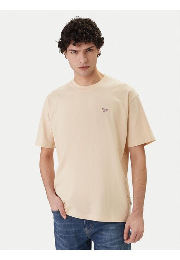 Guess Jeans T-Shirt M4YI46 K8FQ4 Beżowy Regular Fit. Kolor: beżowy. Materiał: bawełna