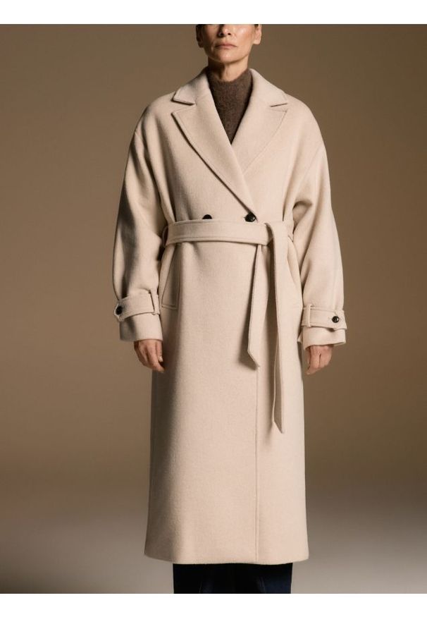 Reserved - Płaszcz z wełną - beżowy. Kolor: beżowy. Materiał: wełna