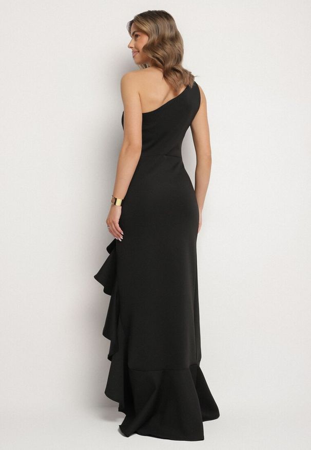 Born2be - Czarna Sukienka Asymetryczna z Ozdobną Falbaną Lunorilla. Kolor: czarny. Typ sukienki: asymetryczne