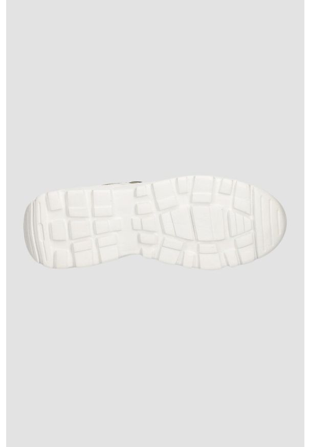 Just Cavalli - JUST CAVALLI Czarne sneakersy ze złotym logo Fondo Casper. Kolor: czarny