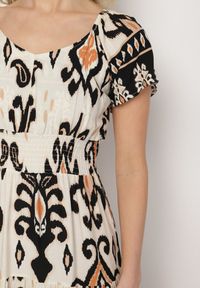 Born2be - Jasnobeżowa Wiskozowa Sukienka z Geometrycznym Wzorem Cleanna. Okazja: na spacer, na co dzień. Kolor: beżowy. Materiał: wiskoza. Wzór: geometria. Typ sukienki: proste. Styl: casual, elegancki #7