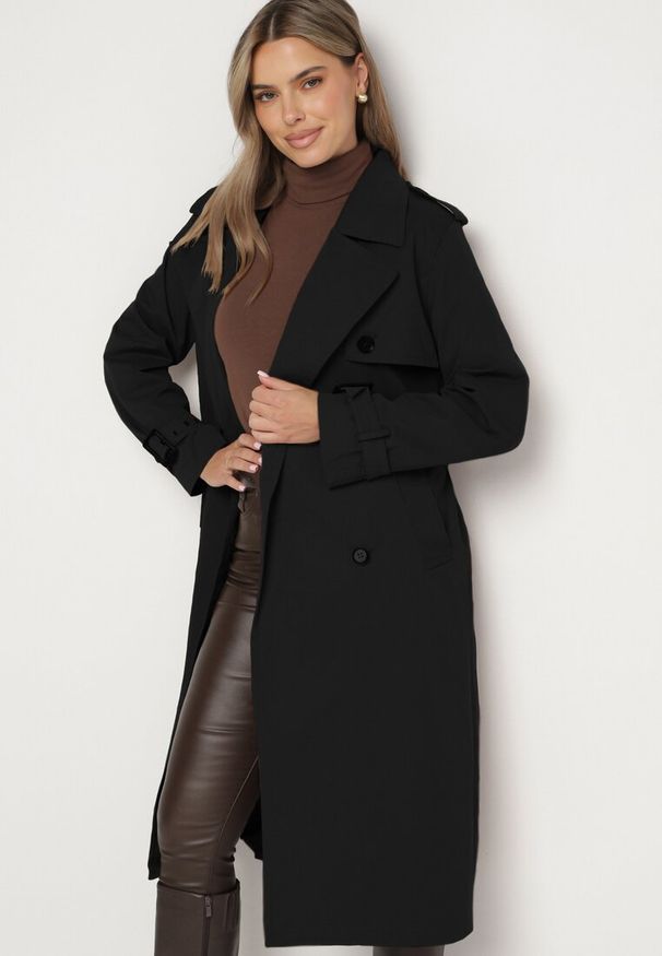 Born2be - Czarny Dwurzędowy Płaszcz Typu Trencz z Paskiem z Klamrą Mailana. Okazja: na spotkanie biznesowe. Kolor: czarny. Materiał: jeans. Wzór: paski. Styl: elegancki, biznesowy, klasyczny