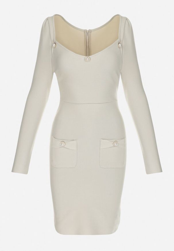 Born2be - Jasnobeżowa Sukienka Dopasowana z Perłami i Długim Rękawem Juhisa. Typ kołnierza: dekolt kwadratowy. Kolor: beżowy. Długość rękawa: długi rękaw. Typ sukienki: dopasowane. Długość: mini