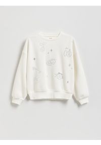 Reserved - Bluza z haftem - złamana biel. Materiał: bawełna. Wzór: haft