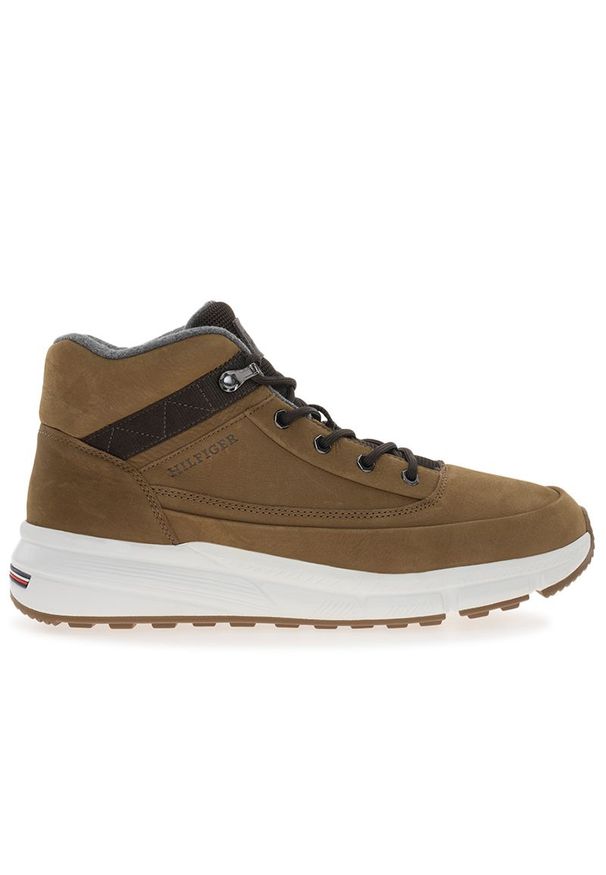 TOMMY HILFIGER - Buty męskie Tommy Hilfiger Warm Nubuck Hybrid FM0FM05189-GWJ - brązowe. Kolor: brązowy. Materiał: nubuk. Szerokość cholewki: normalna