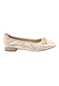 Caprice baleriny buty damskie 9-22104-20 354 TAUPE SUE.MET srebrny. Kolor: srebrny. Materiał: skóra. Szerokość cholewki: normalna. Styl: klasyczny #1