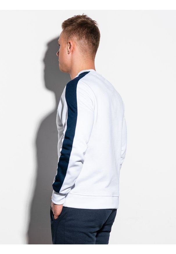 Biała bluza Ombre Clothing z aplikacjami, bez kaptura