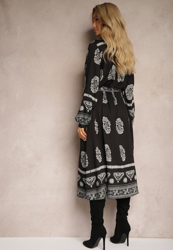 Renee - Czarna Sukienka Koszulowa Wiązana w Pasie w Stylu Boho Rorisha. Okazja: na co dzień. Kolor: czarny. Materiał: wiskoza, tkanina. Typ sukienki: koszulowe. Styl: boho