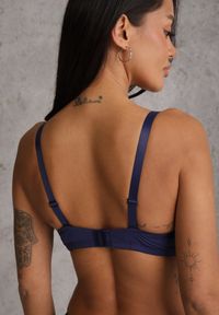 Renee - Granatowy Koronkowy Biustonosz z Metaliczną Aplikacją Dorzedi. Kolor: niebieski. Materiał: koronka. Rodzaj stanika: przezroczysty. Wzór: aplikacja #5