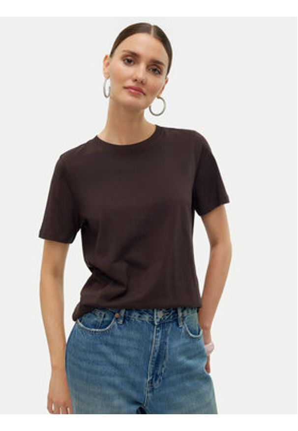 Vero Moda T-Shirt Paulina 10316991 Brązowy Regular Fit. Kolor: brązowy. Materiał: bawełna