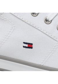 TOMMY HILFIGER - Tommy Hilfiger Tenisówki Harlow 1D FM0FM00596 Biały. Kolor: biały. Materiał: materiał #10