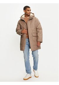 Calvin Klein Jeans Parka J30J326082 Beżowy Regular Fit. Kolor: beżowy. Materiał: syntetyk