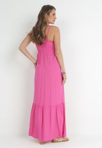 Born2be - Różowa Sukienka Maxi z Ażurowym Dekoltem i Falbaną na Dole z Wiskozy Nelnin. Kolor: różowy. Materiał: wiskoza. Długość rękawa: na ramiączkach. Wzór: ażurowy. Długość: maxi #4