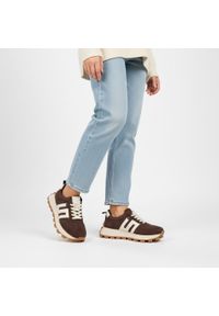 Sneakersy damskie Filippo, naturalna skóra zamszowa, klasyczne sznurowanie kontrastowe wstawki gruba podeszwa z bieżnikiem styl sportowo-casualowy, b. Okazja: na co dzień. Zapięcie: sznurówki. Kolor: brązowy. Materiał: zamsz, skóra. Styl: casual, klasyczny, sportowy #2