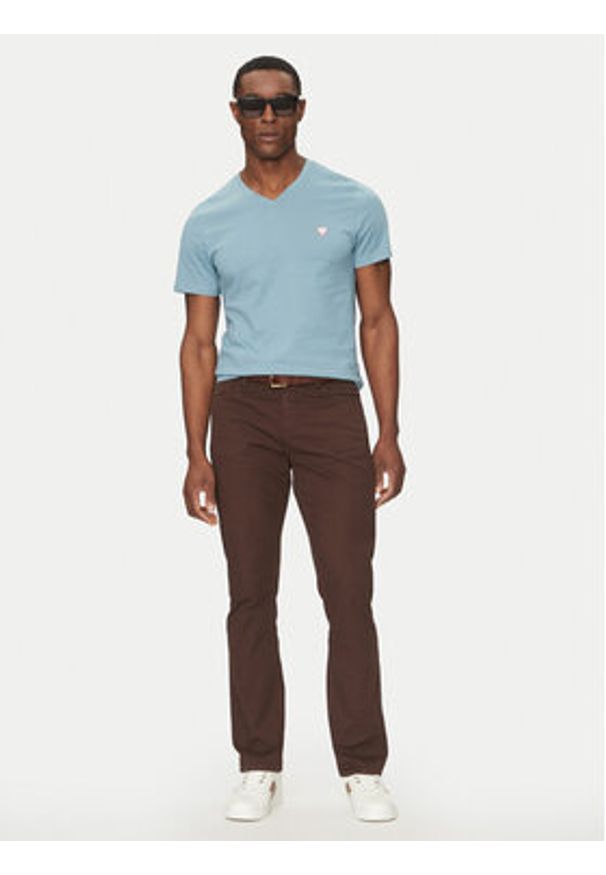 Guess T-Shirt M2YI37 I3Z14 Niebieski Slim Fit. Kolor: niebieski. Materiał: bawełna
