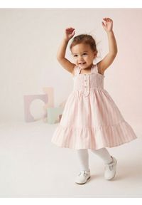 Sinsay - Sukienka na ramiączkach z domieszką wiskozy i lnu - kremowy. Kolor: kremowy. Materiał: wiskoza, len. Długość rękawa: na ramiączkach #1