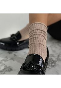Milena - Skarpetki damskie bezuciskowe w prążek z lurexem 1203 be. Kolor: beżowy. Materiał: poliamid, elastan, materiał, bawełna. Wzór: prążki