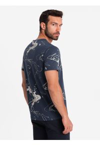 Ombre Clothing - Bawełniany t-shirt męski w esy-floresy – granatowy V1 OM-TSFP-0184 - XXL. Kolor: niebieski. Materiał: bawełna. Wzór: gładki, aplikacja, nadruk. Sezon: lato. Styl: klasyczny #2