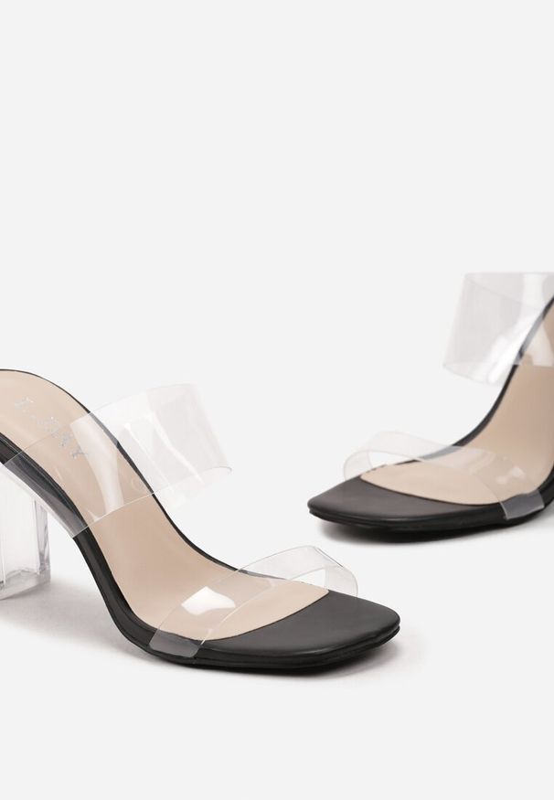 Renee - Czarne Klapki na Transparentnym Obcasie z Silikonowym Paskiem Aserena. Kolor: czarny. Obcas: na obcasie. Wysokość obcasa: średni