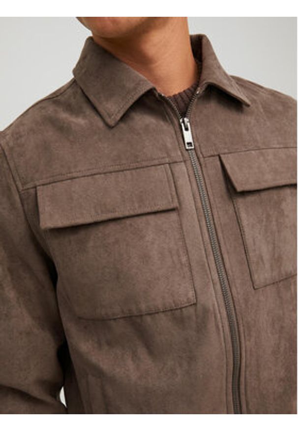 Jack & Jones Kurtka z imitacji skóry Payton 12213082 Brązowy Regular Fit. Kolor: brązowy. Materiał: skóra