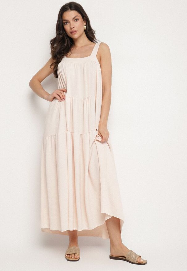 Born2be - Beżowa Sukienka o Rozkloszowanym Kroju z Wiązaniem z Tyłu Savinelle. Okazja: na imprezę, na co dzień. Kolor: beżowy. Styl: casual, elegancki