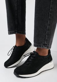 Born2be - Czarne Sneakersy Ureris. Nosek buta: okrągły. Kolor: czarny. Materiał: skóra, zamsz, guma, jeans. Obcas: na płaskiej podeszwie