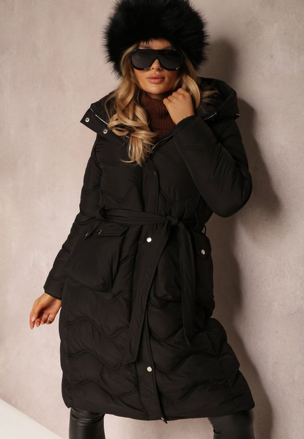 Renee - Czarna Kurtka Pikowana z Paskiem Begetir. Kolor: czarny. Materiał: materiał. Długość rękawa: długi rękaw. Długość: długie. Wzór: jednolity. Sezon: zima