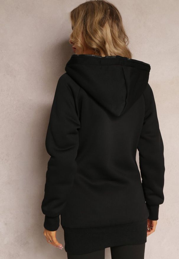 Renee - Czarna Bluza ze Sztucznym Futerkiem i Kapturem oraz Kieszeniami Creactia. Kolor: czarny. Materiał: futro