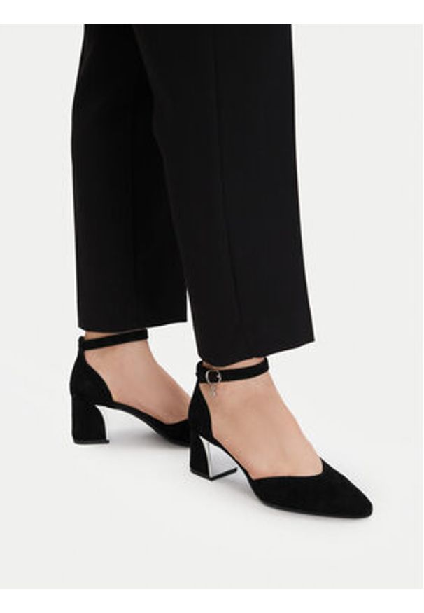 Lasocki Czółenka CEO-WB-UMI-03 Czarny. Kolor: czarny. Materiał: skóra, zamsz