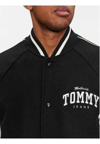 Tommy Jeans Kurtka przejściowa Tjm Wool Varsity Bomber DM0DM17884 Czarny Regular Fit. Kolor: czarny. Materiał: syntetyk