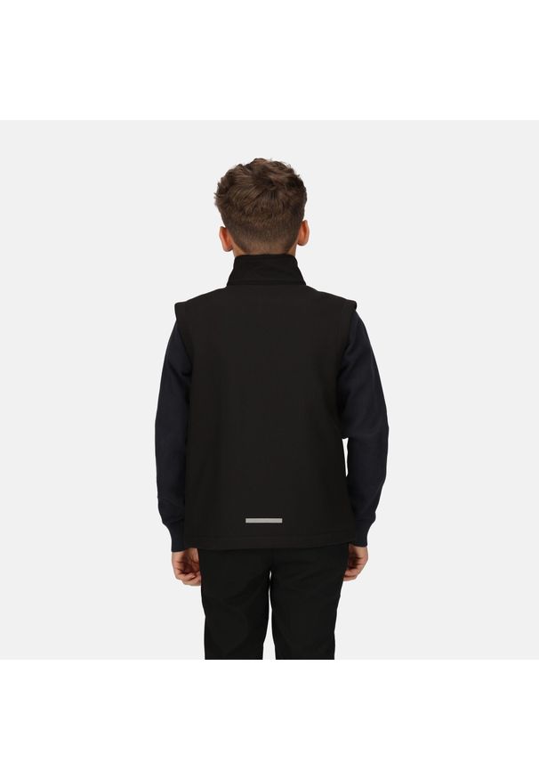 Regatta - Kamizelka softshell Kids Ablaze. Kolor: czarny. Materiał: softshell