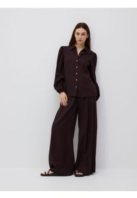 Reserved - Koszula z dodatkiem lnu - ciemnobrązowy. Kolor: brązowy. Materiał: len #1