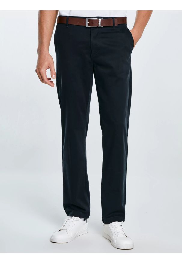 Big-Star - Spodnie męskie chinosy czarne Trevor 906. Okazja: na co dzień. Kolor: czarny. Materiał: materiał, tkanina. Wzór: nadruk, haft. Styl: casual, klasyczny