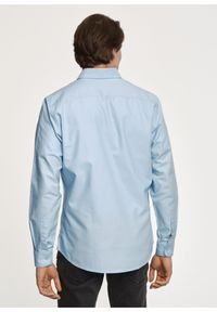 Ochnik - Błękitna koszula męska. Typ kołnierza: button down. Kolor: niebieski. Materiał: bawełna. Długość: długie