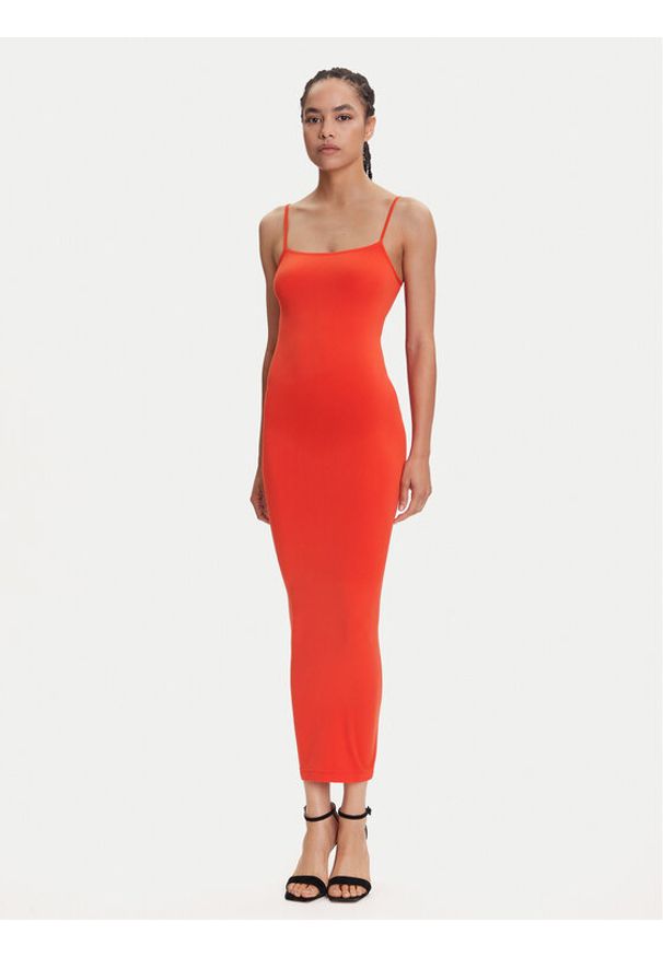 Wolford Sukienka codzienna Strap Fatal 57185 Czerwony Slim Fit. Okazja: na co dzień. Kolor: czerwony. Materiał: syntetyk. Typ sukienki: proste. Styl: casual