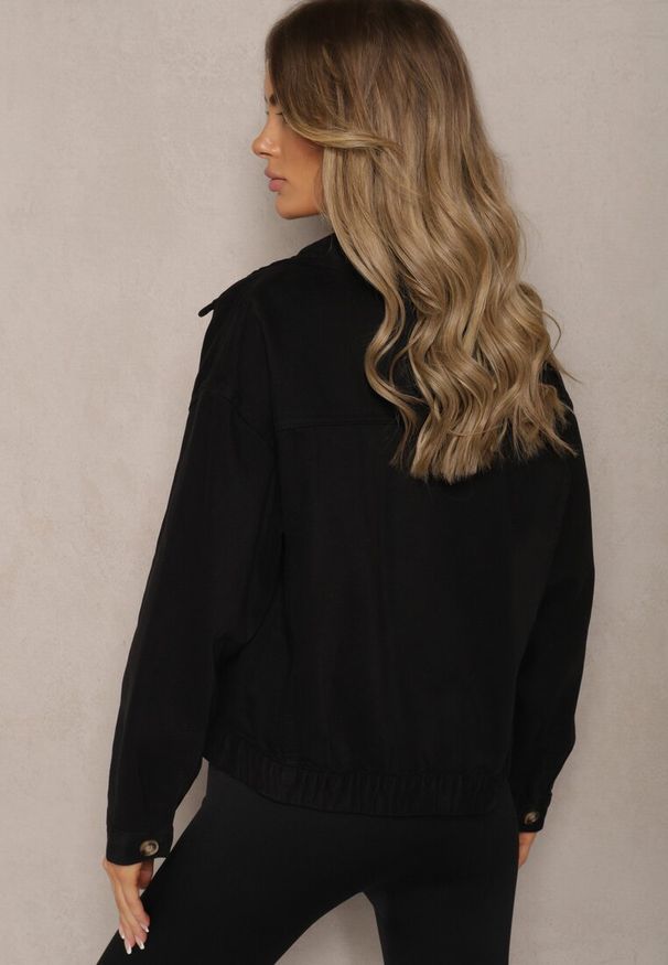 Renee - Czarna Bawełniana Jeansowa Kurtka z Guzikami Avieria. Okazja: na co dzień. Kolor: czarny. Materiał: jeans, bawełna. Styl: casual