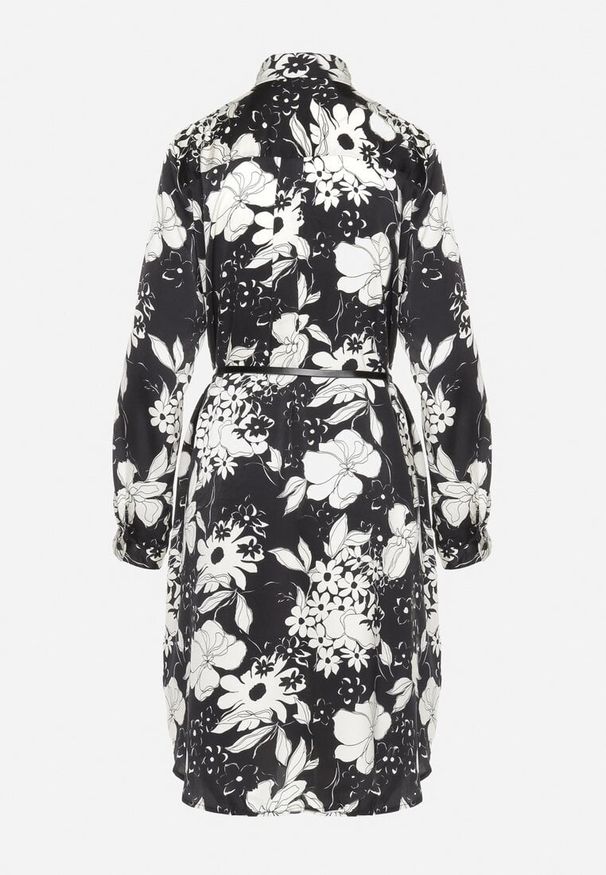 Born2be - Czarna Koszulowa Sukienka z Wiskozą w Kwiatowy Wzór z Dodatkowym Paskiem Ninira. Okazja: na spacer, na co dzień. Kolor: czarny. Materiał: wiskoza. Wzór: kwiaty. Typ sukienki: koszulowe. Styl: casual, elegancki, klasyczny
