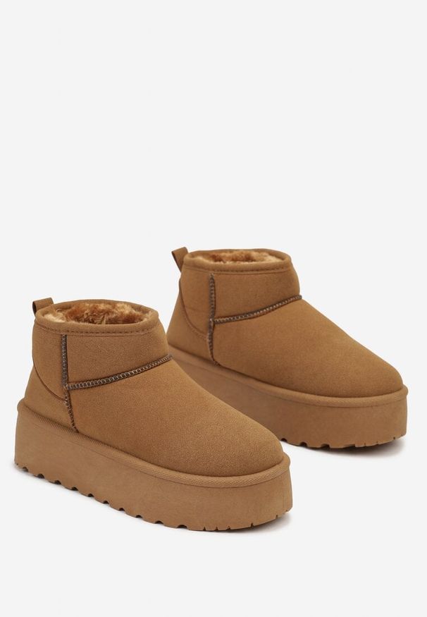 Born2be - Jasnobrązowe Śniegowce na Grubej Podeszwie z Futerkiem Sailice. Okazja: na co dzień. Kolor: brązowy. Materiał: futro. Sezon: zima. Styl: casual