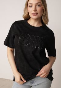 Born2be - Czarny Oversizowy T-shirt z Bawełny Zdobiony Haftem z Cekinami Pidella. Okazja: na co dzień. Kolor: czarny. Materiał: bawełna. Wzór: aplikacja, haft. Styl: elegancki, casual #1
