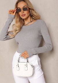 Renee - Szary Dopasowany Sweter z Prążkowanej Dzianiny Bionessa. Kolor: szary. Materiał: dzianina, prążkowany. Długość rękawa: długi rękaw. Długość: długie