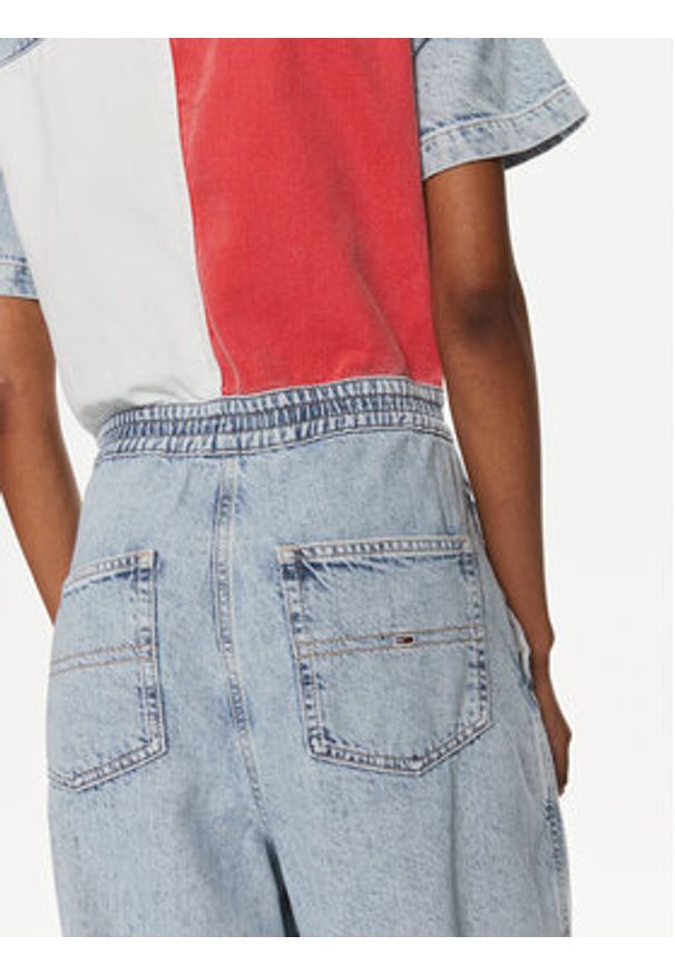 Tommy Jeans Kombinezon DW0DW18112 Niebieski Regular Fit. Kolor: niebieski. Materiał: bawełna