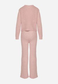 Born2be - Jasnoróżowy Dzianinowy Komplet z Wełną i Bawełną Sweter z Tłoczonym Wzorem i Spodnie Otivra. Kolor: różowy. Materiał: dzianina, wełna, bawełna #7