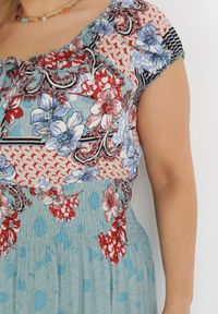 Born2be - Jasnoniebieska Sukienka Maxi Hiszpanka z Gumkami w Talii z Bawełny Doreyana. Typ kołnierza: dekolt hiszpanka. Kolor: niebieski. Materiał: bawełna. Sezon: lato, wiosna. Długość: maxi