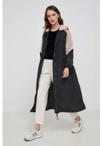 Woolrich kurtka damska kolor czarny przejściowa. Kolor: czarny. Materiał: materiał. Długość rękawa: raglanowy rękaw
