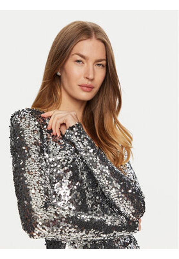 BARDOT Sukienka koktajlowa 59598DB Srebrny Slim Fit. Kolor: srebrny. Materiał: syntetyk. Styl: wizytowy